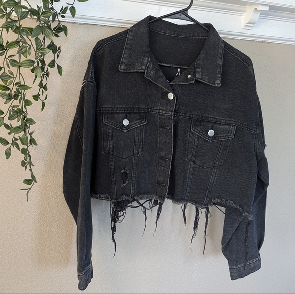 Black Distressed Jean Jacket With Flames 🖤 - Picture 2 of 7